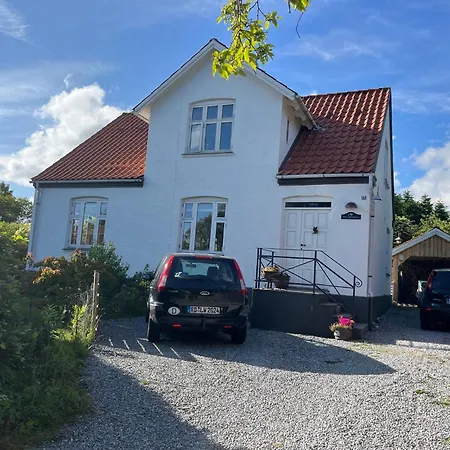 Friisenborg Проживание в семье Jelling